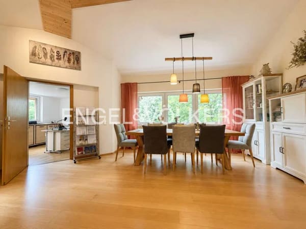 Immobilie in Obernheim - Energetisch modernisiertes Wohngefühl im Grünen (KFW 85) - großzügiges Zuhause mit besonderem Charme - Bild 2