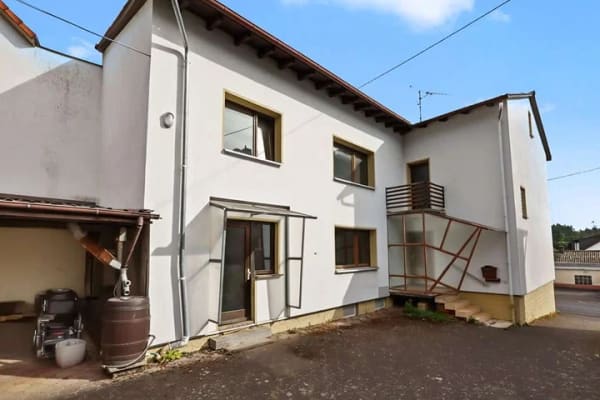 Immobilie in Taunusstein - Taunusstein-Watzhahn: Einfamilienhaus mit viel Platz und Nebenflächen - Bild 0