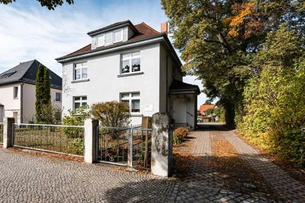 Immobilie in Neustrelitz - Historische Stadtvilla mit drei vermieteten Wohneinheiten - Bild 2