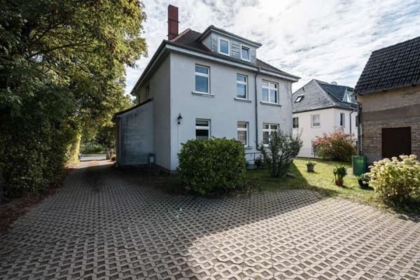 Immobilie in Neustrelitz - Historische Stadtvilla mit drei vermieteten Wohneinheiten - Bild 4