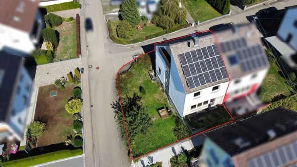 Immobilie in Erbach - Doppelhaushälfte mit viel Potenzial auf schönem Eckgrundstück  - Bild 1