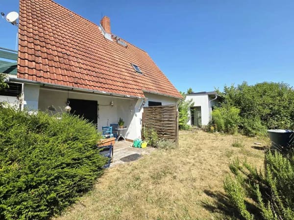 Immobilie in Dieburg - Zwei Häuser für Selbermacher auf großem Grundstück mit Doppelgarage in Dieburg - Bild 1