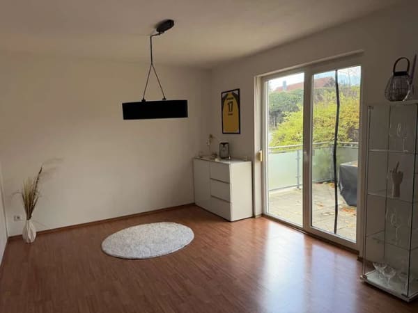 Immobilie in Lohmen - Traumhaftes Haus in Lohmen: Bj. 2004, 3 Schlafzimmer, Fußbodenheizung,   Pool & Doppelgarage - Bild 4