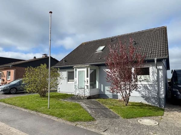 Immobilie in Beschendorf - Gut aufgeteiltes Einfamilienhaus mit sonnigen Garten --PROVISIONSFREI--- - Bild 0