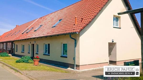 Immobilie in Gielow - Gepflegtes Mehrfamilienhaus mit 3 Wohneinheiten und großem Grundstück in Gielow - Bild 1