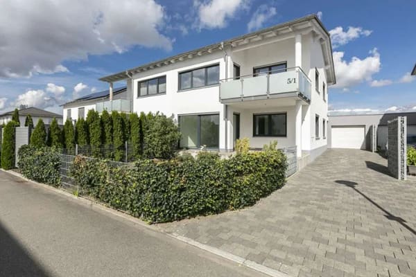 Immobilie in Schwendi - Modernes Zuhause mit luftiger Architektur und schönem Garten - Bild 0