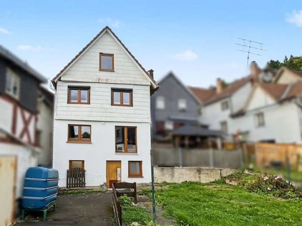 Immobilie in Biedenkopf - Denkmalgeschütztes, charmantes Einfamilienhaus im Herzen von Biedenkopf - Bild 1