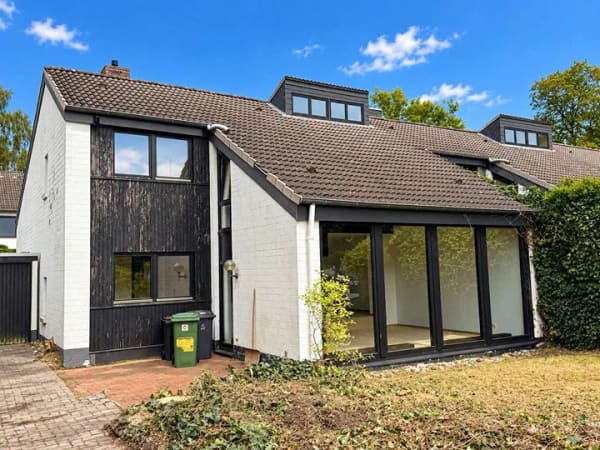 Immobilie in Norderstedt - ***Einzigartiges Reihenendhaus im Galeriestil*** - Bild 1