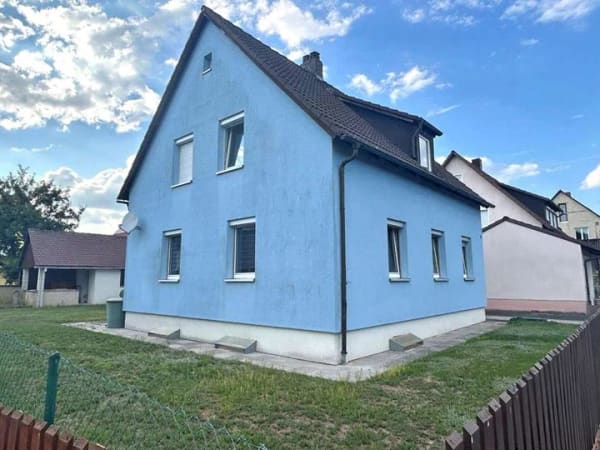 Immobilie in Neudrossenfeld - Altes Haus, neue Träume – Renovierungsschatz - Bild 1