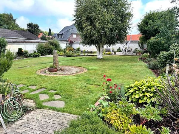 Immobilie in Wilster - Stadthaus mit Traumgrundstück und viel Wohlfühlraum - Bild 1