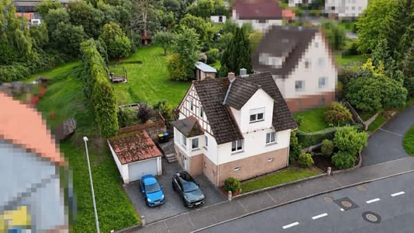 Immobilie in Philippsthal - Einfamilienhaus mit herrlichem und großzügigen Garten! - Bild 0