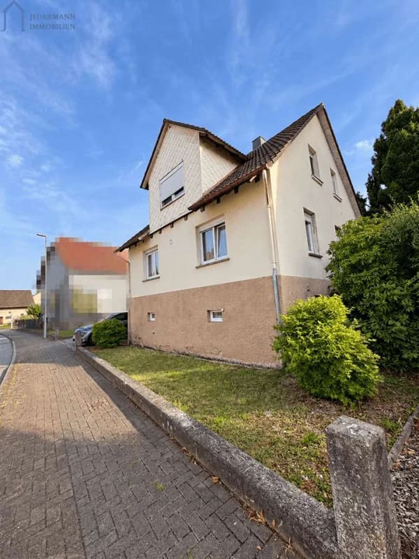 Immobilie in Philippsthal - Einfamilienhaus mit herrlichem und großzügigen Garten! - Bild 1