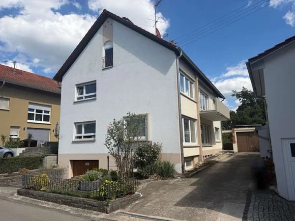 Immobilie in Schorndorf - Freistehendes Zweifamilienhaus in Schorndorf-Schornbach - Bild 0