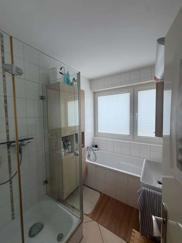 Immobilie in Schorndorf - Freistehendes Zweifamilienhaus in Schorndorf-Schornbach - Bild 4