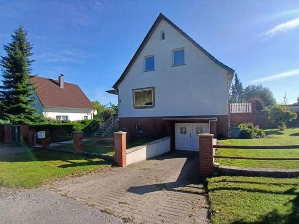 Immobilie in Satow - Einfamilienhaus mit 5 Zimmern und Garage in Satow Heiligenhagen - Bild 0