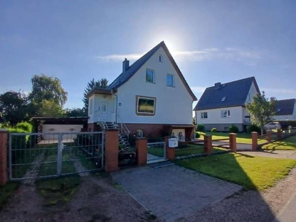 Immobilie in Satow - Einfamilienhaus mit 5 Zimmern und Garage in Satow Heiligenhagen - Bild 2