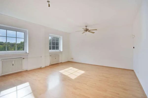Immobilie in Hürth - Großzügiges 1-Zimmer-Appartement mit separater Küche und Tiefgaragenstellplatz in Hürth-Hermülheim - Bild 0