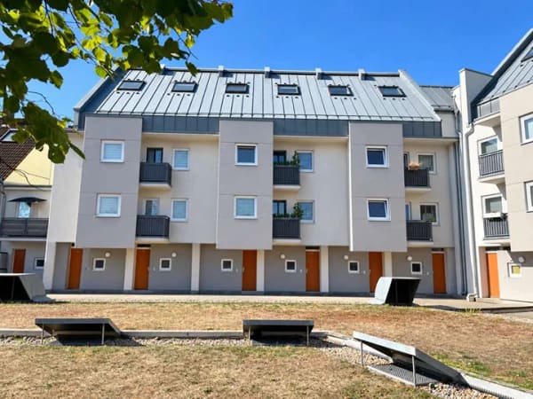 Immobilie in Karlsruhe - Viel Stadt. Wenig Schnickschnack. 
Kompaktes 1,5-Zimmerappartement mit eigener Terrasse! - Bild 0