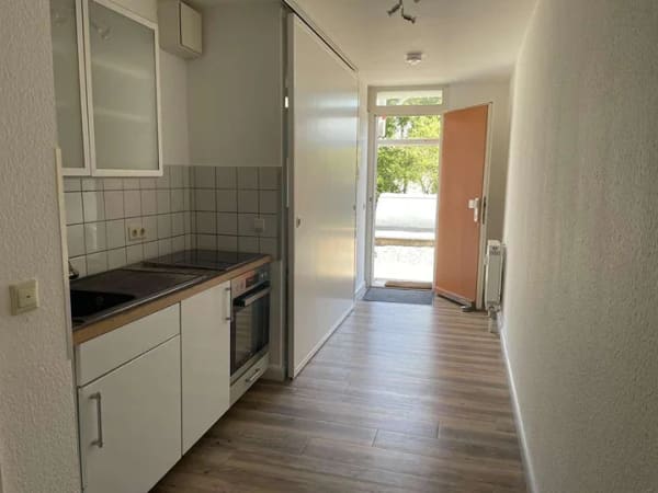 Immobilie in Karlsruhe - Viel Stadt. Wenig Schnickschnack. 
Kompaktes 1,5-Zimmerappartement mit eigener Terrasse! - Bild 3