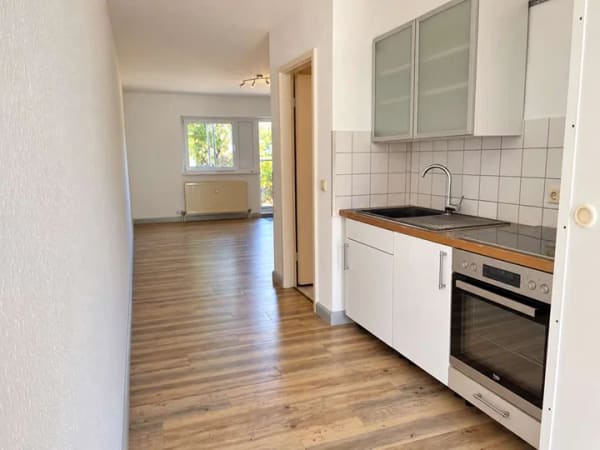 Immobilie in Karlsruhe - Viel Stadt. Wenig Schnickschnack. 
Kompaktes 1,5-Zimmerappartement mit eigener Terrasse! - Bild 4