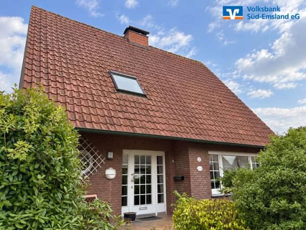 Immobilie in Emsbüren - Familienfreundliches Einfamilienhaus mit Kaminzimmer - Bild 0