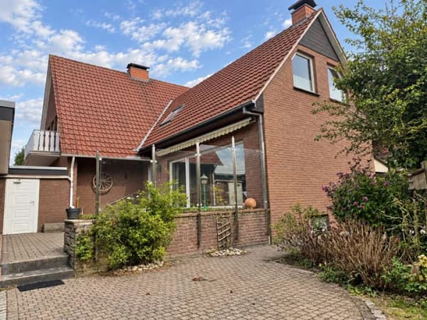 Immobilie in Emsbüren - Familienfreundliches Einfamilienhaus mit Kaminzimmer - Bild 4