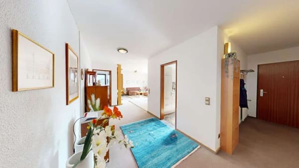 Immobilie in Winnenden - TRAUMAUSBLICK – Ruhig gelegene 3,5-Zimmer-Wohnung mit Balkon und Tiefgarage in Winnenden - Bild 4