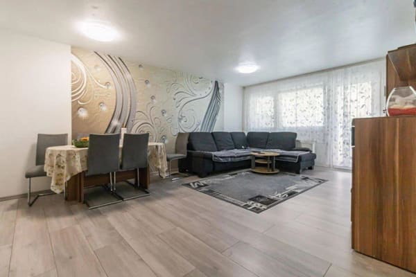 Immobilie in Uhingen - Wohnen wie im eigenen Haus - 3-Zimmer-Gartenwohnung mit Wintergarten & 2 TG-Stellplätzen - Bild 0