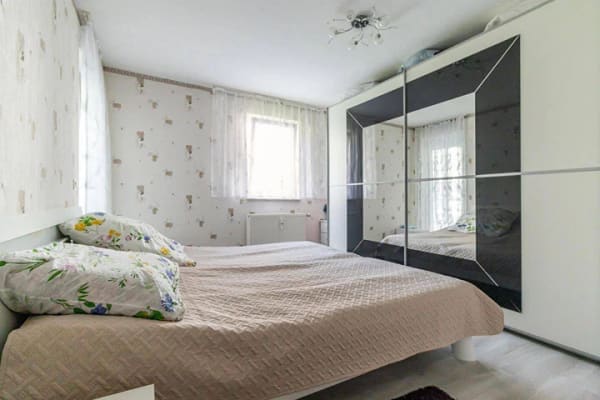 Immobilie in Uhingen - Wohnen wie im eigenen Haus - 3-Zimmer-Gartenwohnung mit Wintergarten & 2 TG-Stellplätzen - Bild 2