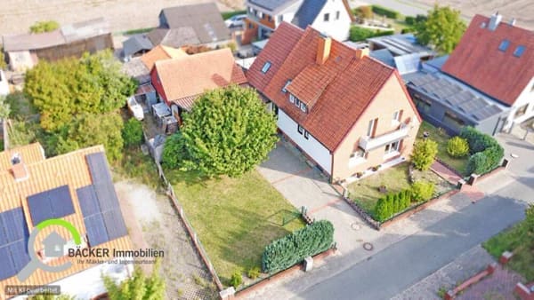 Immobilie in Hemsloh - Mehr Platz fürs Leben - Einfamilienhaus mit Einliegerwohnung und Platzreserve - Bild 0