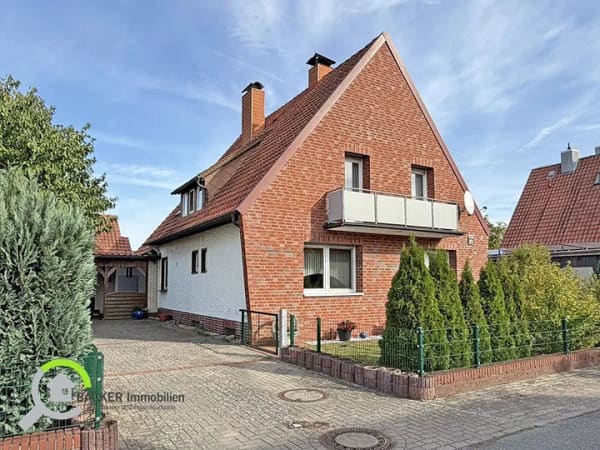 Immobilie in Hemsloh - Mehr Platz fürs Leben - Einfamilienhaus mit Einliegerwohnung und Platzreserve - Bild 1
