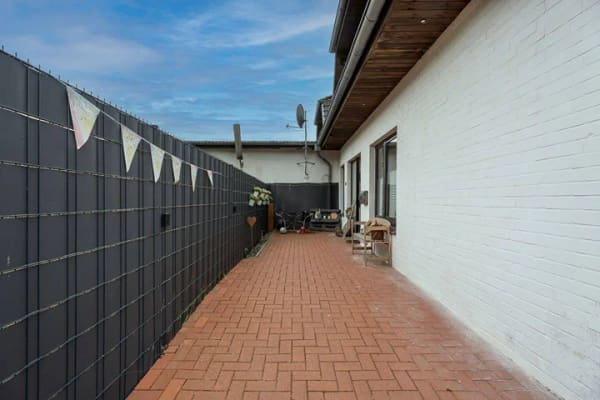 Immobilie in Süderheistedt - Großzügige Doppelhaushälfte mit vielseitigem Raumangebot und schönem Garten - Bild 2