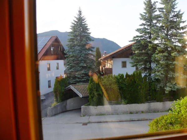 Immobilie in Bayerisch Gmain - Sehr ansprechende 2 Zimmerwohnung ETW  in Traumhafter Lager unterhalb des Lattengebierges - Bild 1
