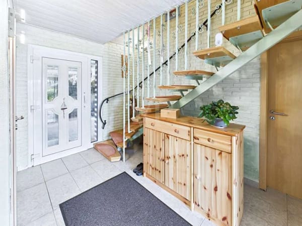 Immobilie in Dornum - Einfamilienhaus mit Gartenidylle und Einliegerwohnung in Feldrandlage von Nesse - Bild 1