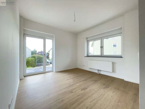 Immobilie in Neuendettelsau - Zukunftssichere Kapitalanlage: Frisch renovierte 3-Zimmer-Wohnung mit Top-Ausstattung - Bild 0