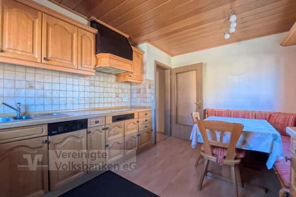 Immobilie in Hildrizhausen - Zwei Wohneinheiten, ein schönes Zuhause - Großzügiges Zweifamilienhaus mit Garten&Garage - Bild 4