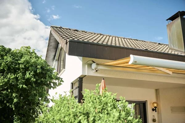 Immobilie in Hattenhofen - RUHIG UND NATURNAH WOHNEN
großzügiges Ein- bis Zweifamilienhaus mit Ausbaureserve in Ortsrandlage - Bild 4