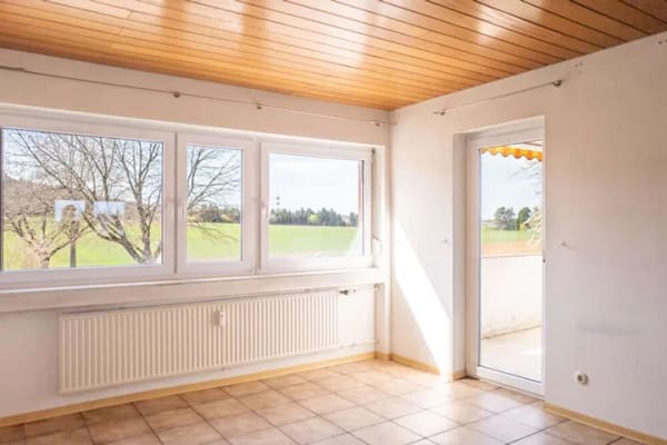 Immobilie in Leinfelden-Echterdingen - Helle und großzügige
3,5 Zi.Wohnung mit Balkon, Garage und Stellplatz - Bild 0