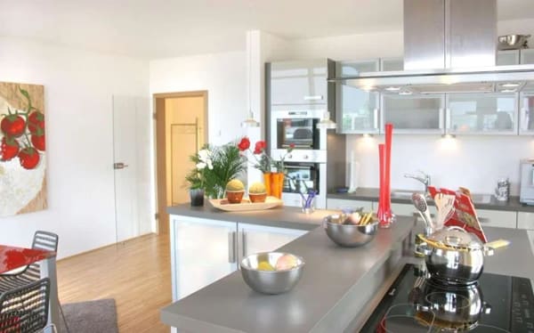 Immobilie in Auma-Weidatal - Perfektes Familienhaus mit großzügigem Grundriss - Ihr Weg ins Eigenheim - Bild 3