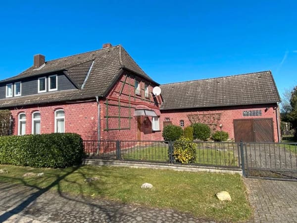 Immobilie in Essel - Schwarmstedt-Bothmer, 800 m² Grundstück mit Eigentumswohnung im historischen Bauernhaus + ausbaufähiger Anbau mit Garage - Bild 0