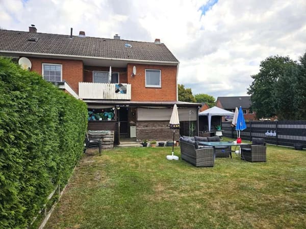 Immobilie in Eggebek - Charmantes Reihenendhaus mit großem Grundstück und Gestaltungspotenzial in Eggebek - Bild 0