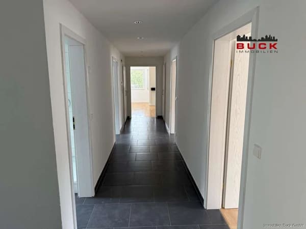 Immobilie in Bad Überkingen - Wer Platz benötigt, ist hier richtig! 5-Zimmerwohnung zum Kauf gesucht? - Bild 1