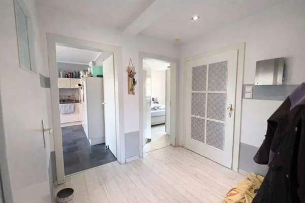 Immobilie in Barsinghausen - Mehrgenerationenhaus oder Kapitalanlage! 3 Wohnungen plus Einliegerwohnung, zentral gelegen - Bild 2