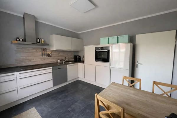 Immobilie in Barsinghausen - Mehrgenerationenhaus oder Kapitalanlage! 3 Wohnungen plus Einliegerwohnung, zentral gelegen - Bild 4
