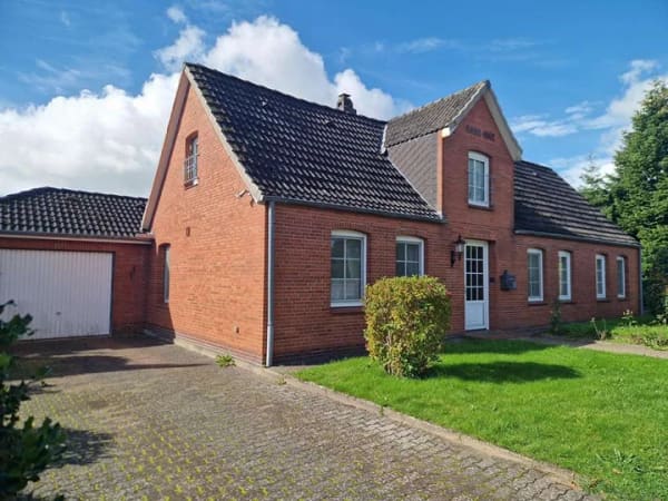 Immobilie in Schwabstedt - Charmantes Klinkerhaus mit besonderem Außenbereich und Weitblick - Bild 1