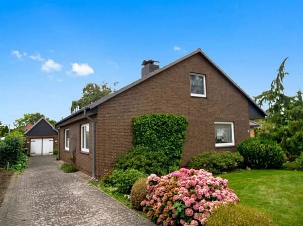 Immobilie in Hemmingstedt - Gepflegtes Einfamilienhaus mit Wintergarten
und vielen Möglichkeiten - Bild 0
