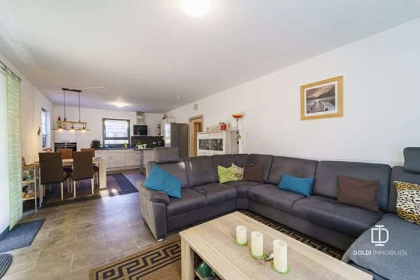 Immobilie in Burgheim - Modern ausgestattet, bereit zum Einziehen – neuwertiges Einfamilienhaus mit Doppelgarage & Garten - Bild 1
