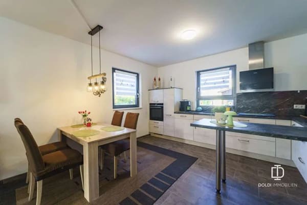 Immobilie in Burgheim - Modern ausgestattet, bereit zum Einziehen – neuwertiges Einfamilienhaus mit Doppelgarage & Garten - Bild 3