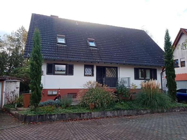 Immobilie in Freiburg im Breisgau - Freistehendes Wohnhaus in Freiburg Waltershofen - Bild 0