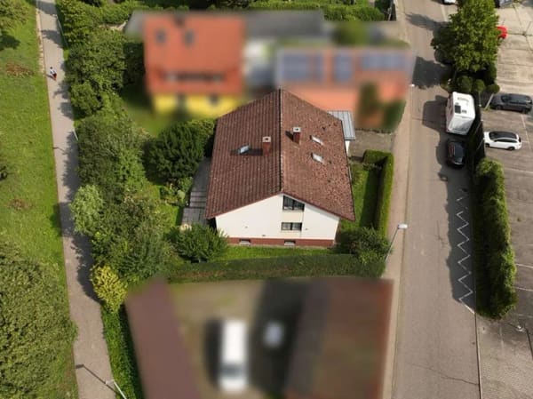 Immobilie in Künzelsau - Großzügiges Einfamilienhaus mit Wohlfühlcharakter und Garten in gefragter Lage von Künzelsau - Bild 3